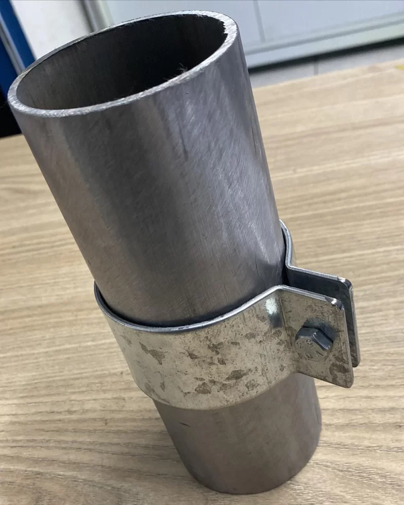 Abraçadeira em Aço Galvanizado